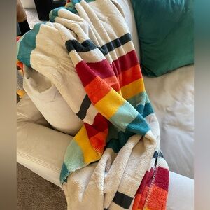 PENDLETON LARGE THROW